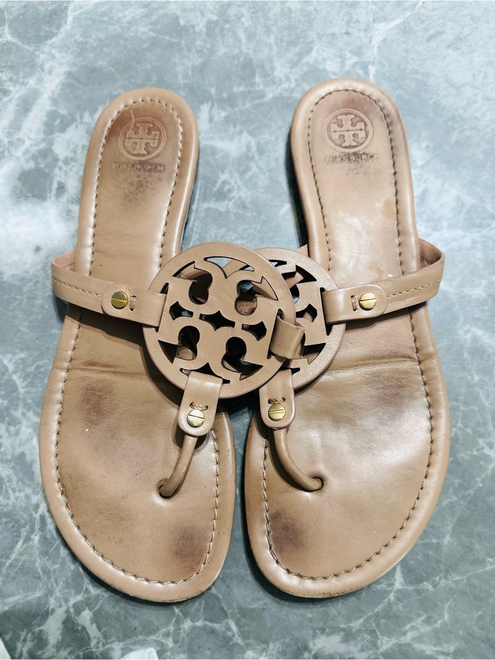 Tory Burch Miller Sandals Tan Size 9 Thong Flip Flop Designer Nude EUC Beige - Picture 4 of 4